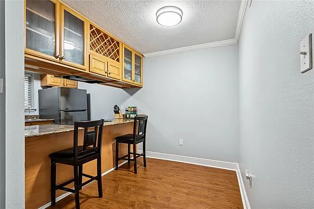 2 bed, 1.5 bath, 996 sqft, $1,400 — Photo 3