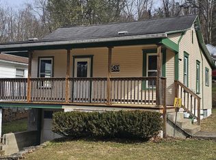 533 E Grafton Rd, Fairmont, WV 26554