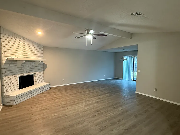 1110 W Birmingham Pl — Photo 3