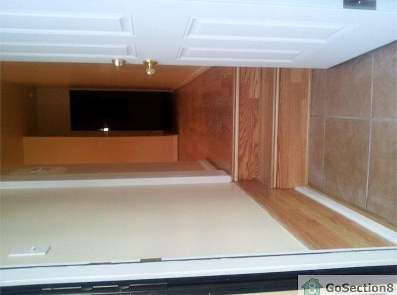 2nd image of 1441 N Fulton Ave