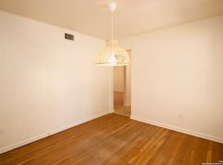 922 Sumner Dr, San Antonio, TX 78218