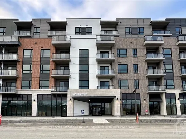 1350 Hemlock Rd #303, Ottawa, ON K1K 5C2