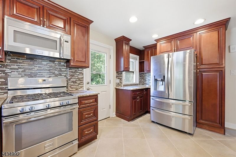 1st image of 309 Palisade Rd