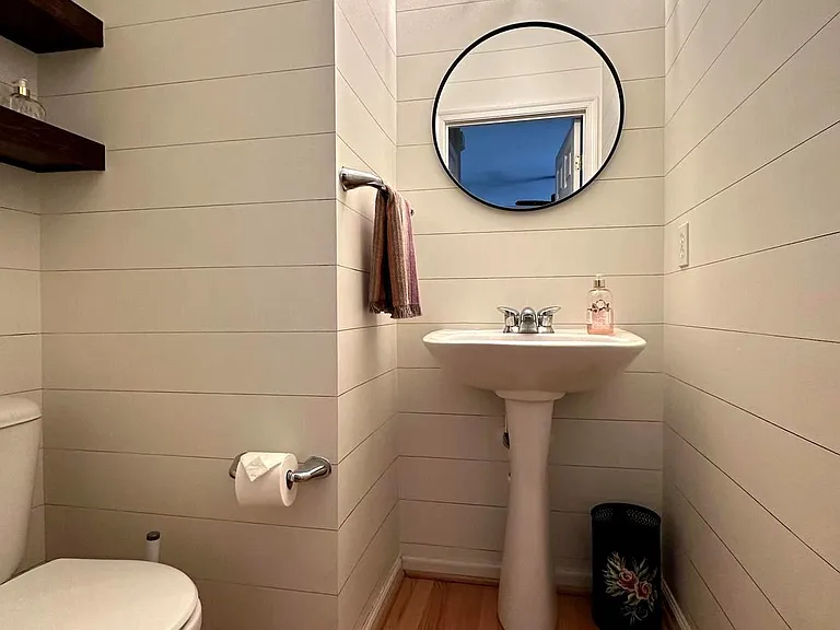 209 Turnbridge Ct — Photo 8
