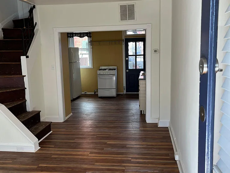 610 Harding Pl — Photo 5