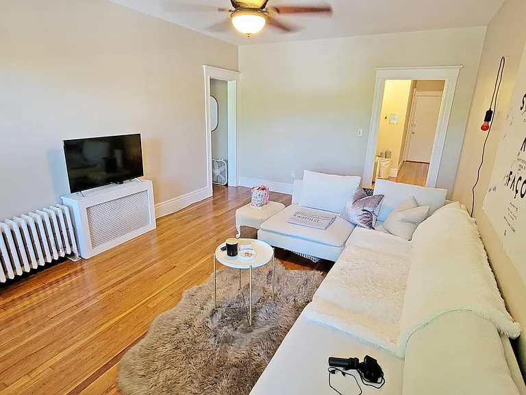 1754 Commonwealth Ave #8 — Photo 2
