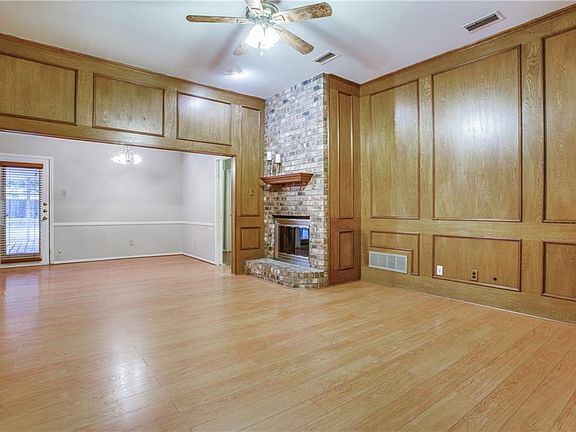 4th image of 3818 Waterford Way
