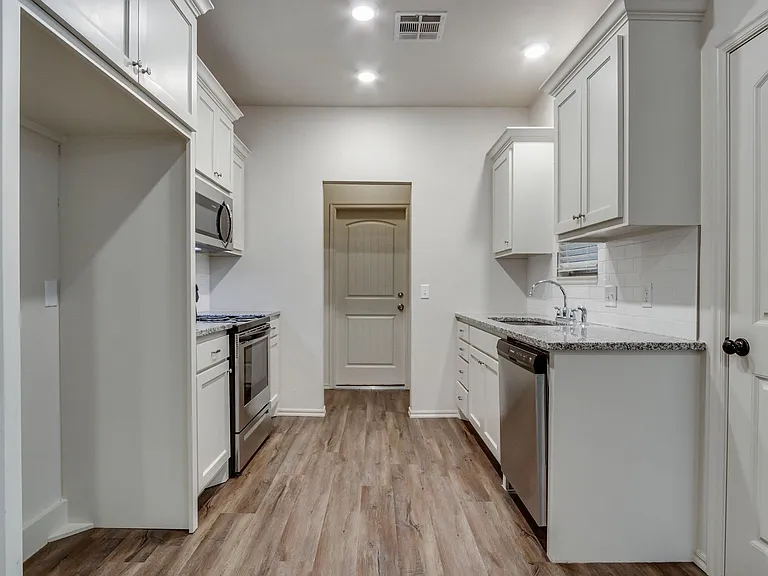 412 Chalk Hill Ct — Photo 14