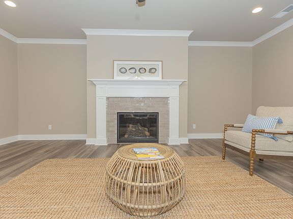 4th image of 7065 Ironwood Cir #B