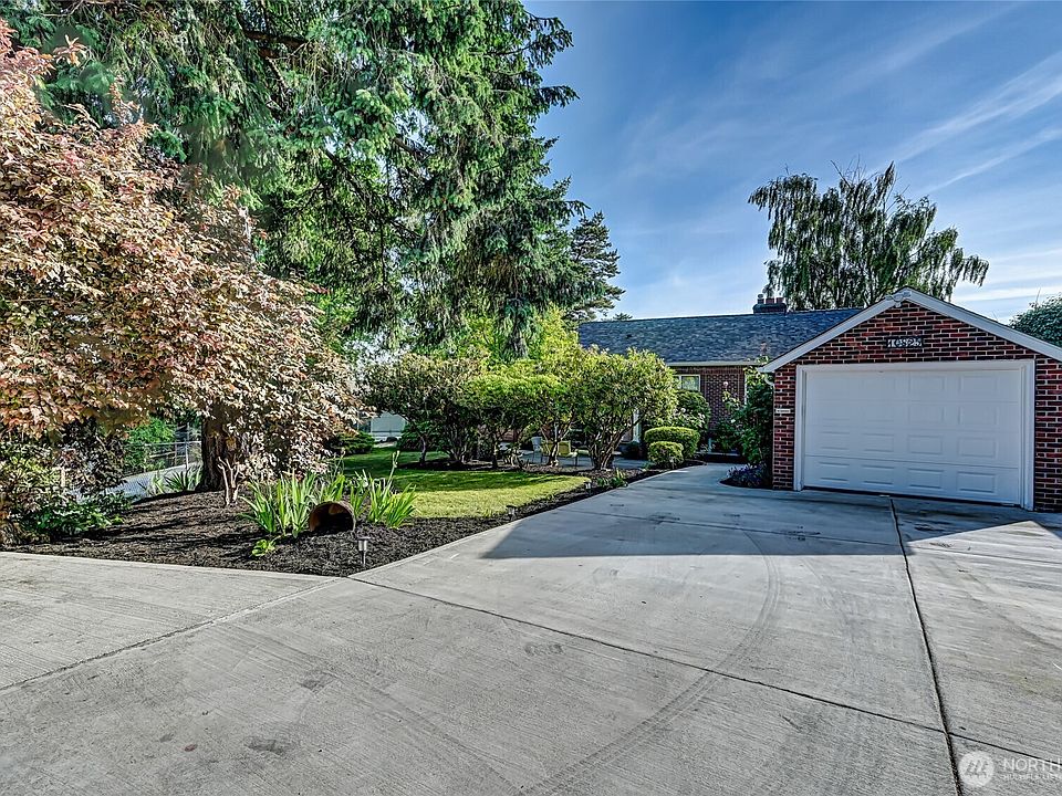 1st image of 10825 Marine View Drive SW
