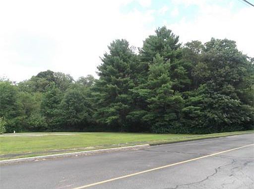2nd image of 775 N Main St