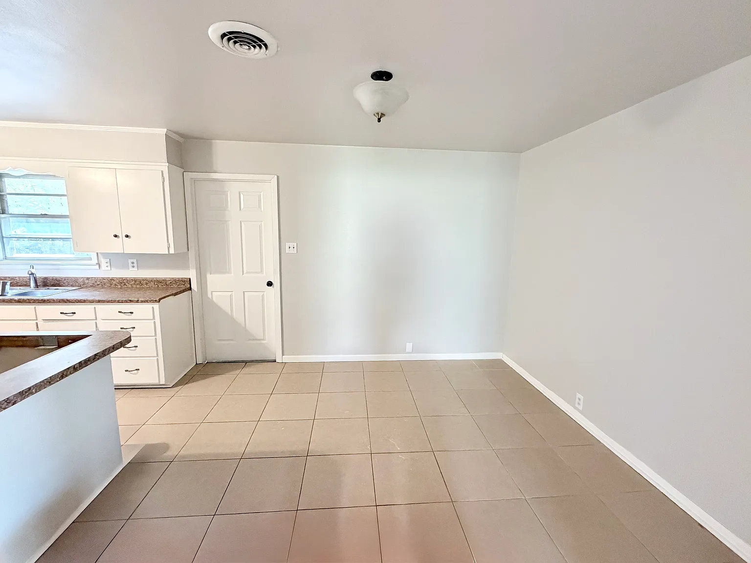 3 bed, 1818 sqft, $1,650 — Photo 3