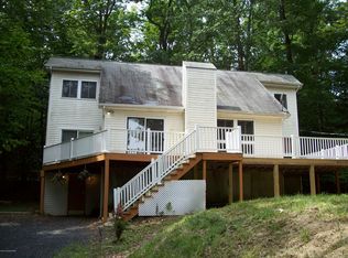 1434 Belgravia Dr, Tobyhanna, PA 18466