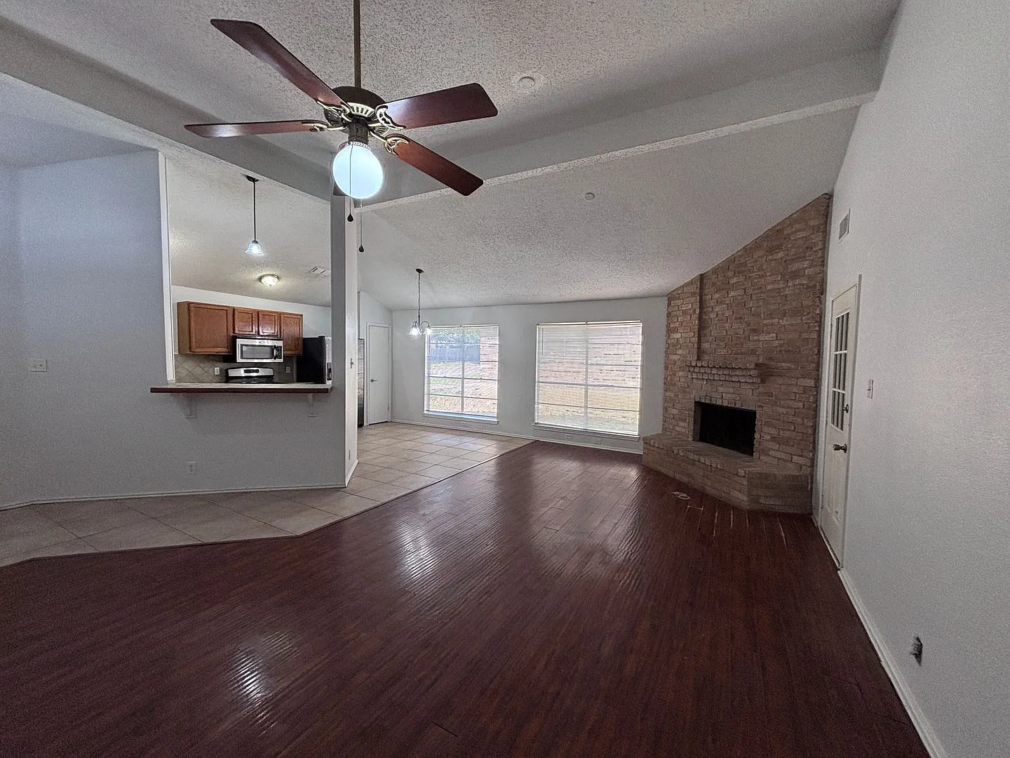 10922 Forest Summit, Live Oak, TX 78233 | Home for Rent — Photo 2