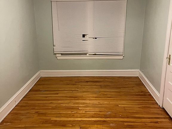 3rd image of 4043 Penn Ave N #2
