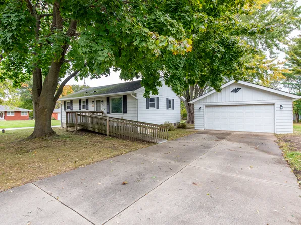 41617 N Illinois St, Zion, IL 60099