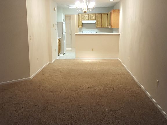 2nd image of 4011 Twin Lakes Cir