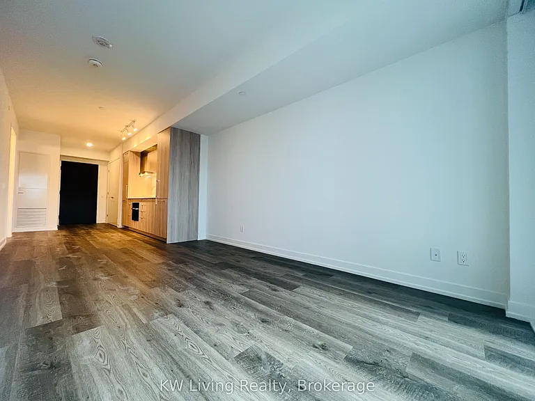 771 Yonge St #1902 — Photo 4