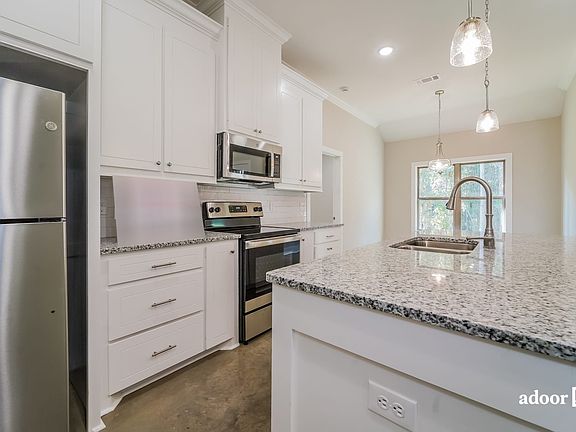 4th image of 118 Shelby Mae Cir