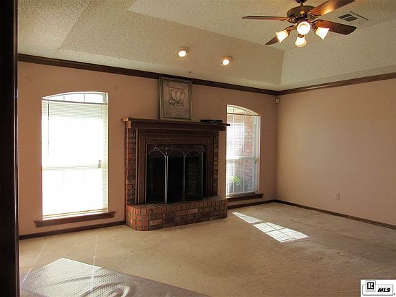 3rd image of 102 Elmsley Dr
