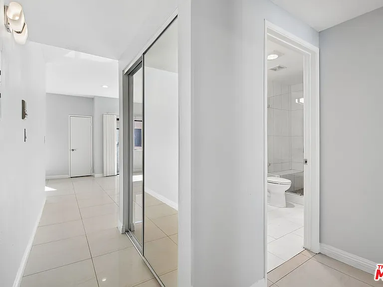 5715 W Olympic Blvd #206 — Photo 7