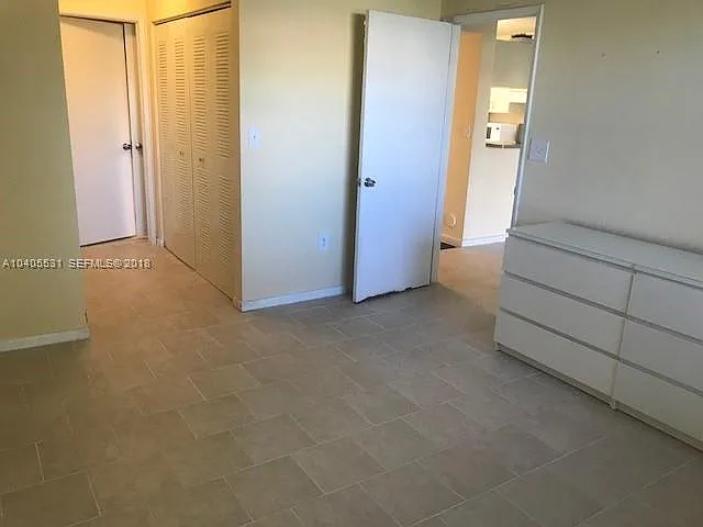 9823 Nob Hill Ct — Photo 15