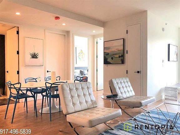 2nd image of 824 Lexington Ave #302
