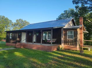 5042 Carbonton Rd, Sanford, NC 27330