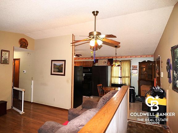 4th image of 2111 Tara Dr