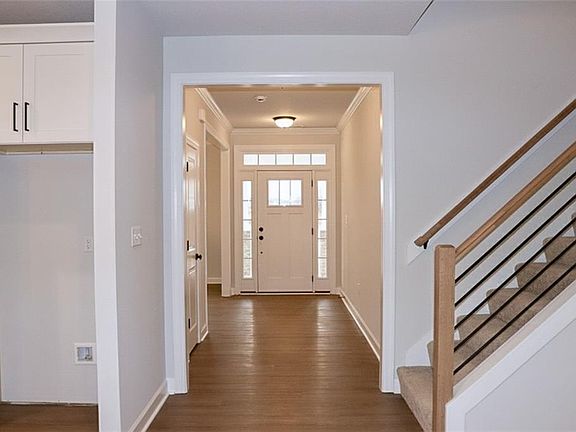 2nd image of 4 Apron Dr