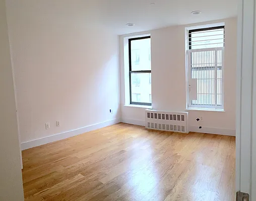 Rented by Uptown Flats LLC | media 40