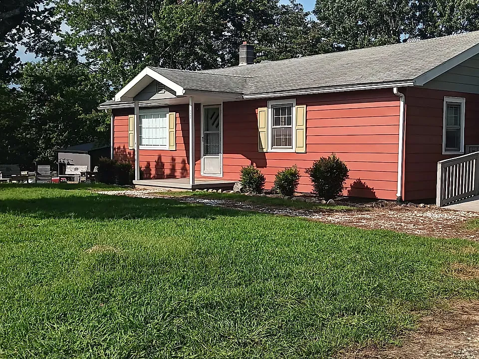 22 Redbud Ln