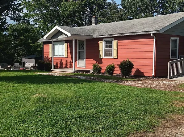 22 Redbud Ln, Leicester, NC 28748