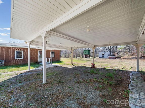 4th image of 2350 Grubb Ferry Rd