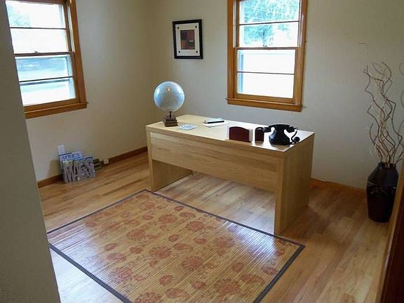 Bedroom/Office