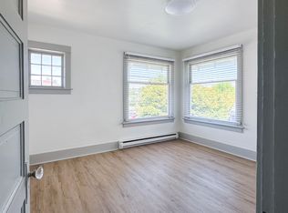 4402 Woodlawn Ave N APT 1, Seattle, WA 98103