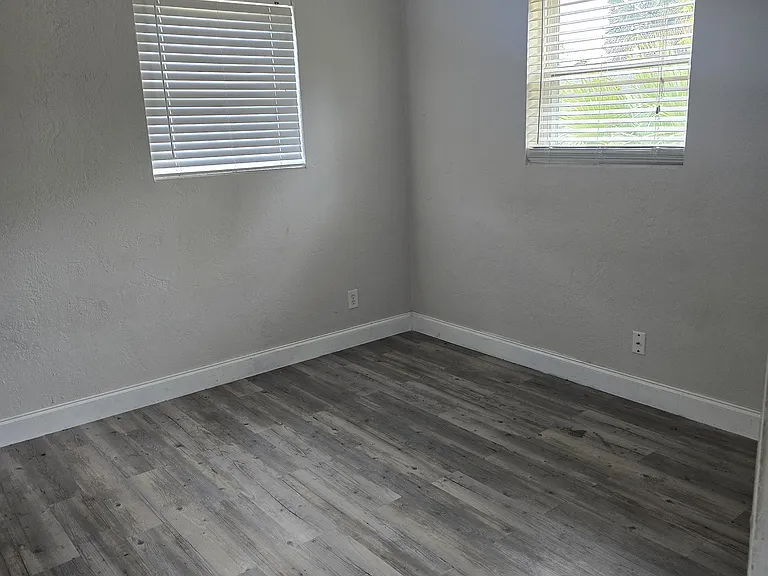 1223 Madison Ave — Photo 12