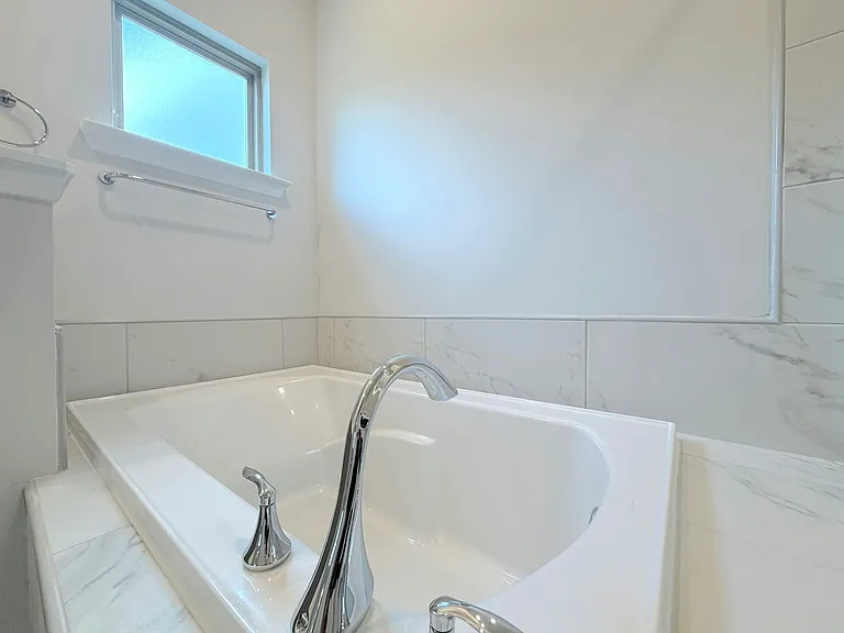 137 Clift Creek Dr — Photo 21