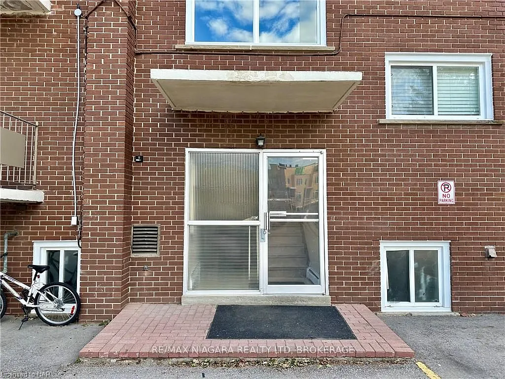 2 bed, $2,050 — Photo 4