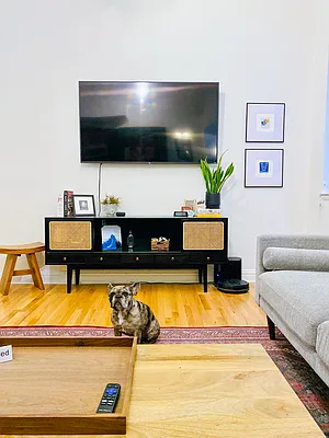 Rented by Compass | media 9