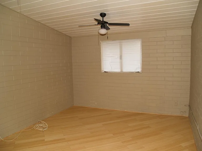 1418 Bryn Mawr Ave — Photo 15