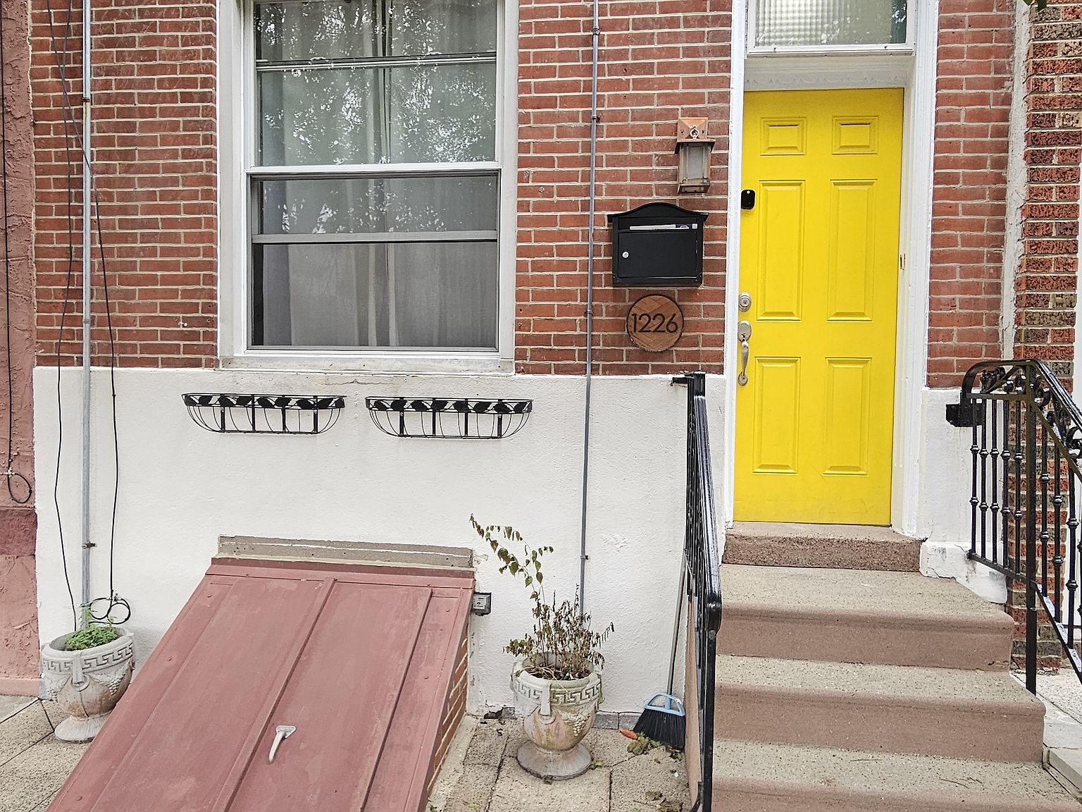 1226 S 11th St, Philadelphia, PA 19147 | Zillow