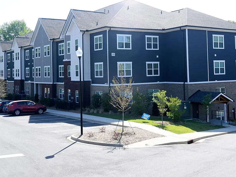 Renaissance Place — Photo 10