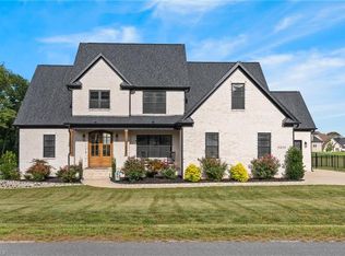 5400 Sicily St, Oak Ridge, NC 27310