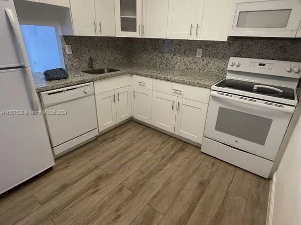 8101 Camino Real #C-419, Miami, FL 33143