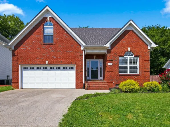 2153 Aberdeen Cir, Murfreesboro, TN 37130