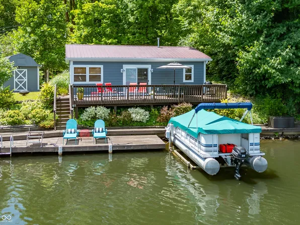 8726 S Slevins Dr, Nineveh, IN 46164