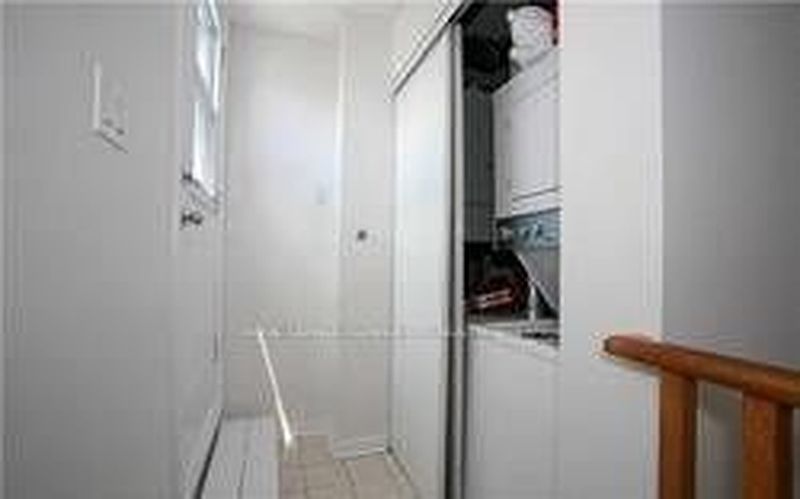 Toronto Townhouse for rent - 2 Bedrooms — photo 18