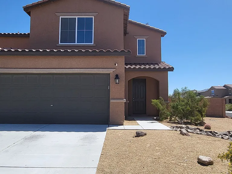 3807 E Summit Ave — Photo 3