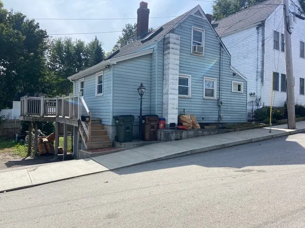 8 Boardman St, Amesbury, MA 01913